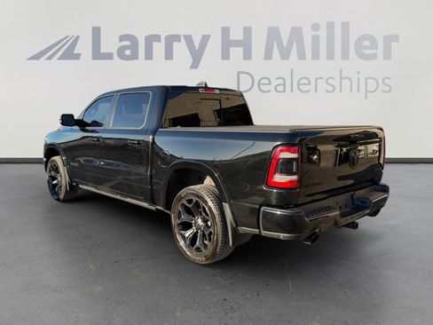 Used 2020 RAM 1500 Limited w/ Black Appearance Package AWD/4WD image 3