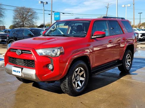 Used 2022 Toyota 4Runner TRD Off-Road image 2