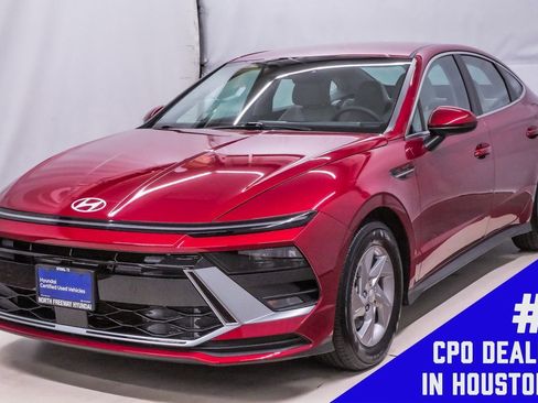 Used 2025 Hyundai Sonata SE image 1