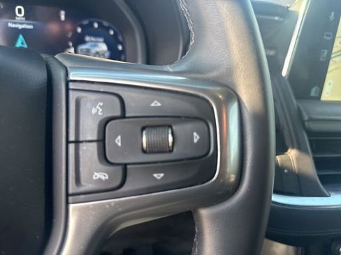 Used 2023 Chevrolet Suburban LT image 18