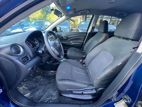 Used 2018 Nissan Versa SV image 9