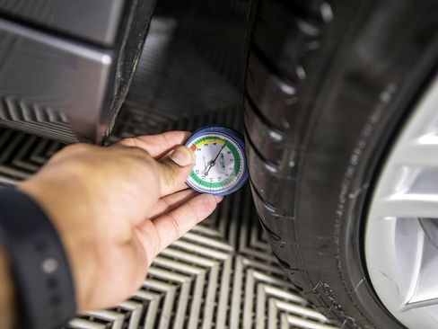 Used 2011 BMW 335i Convertible image 41