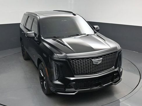 Used 2026 Cadillac Escalade V w/ LPO, ONYX Package AWD/4WD image 26