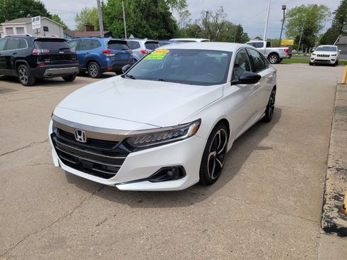 Used 2022 Honda Accord Sport image 1
