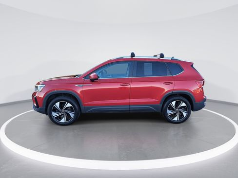 Used 2024 Volkswagen Taos SE image 6