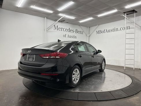Used 2018 Hyundai Elantra SE w/ SE Connectivity Package 04 image 7