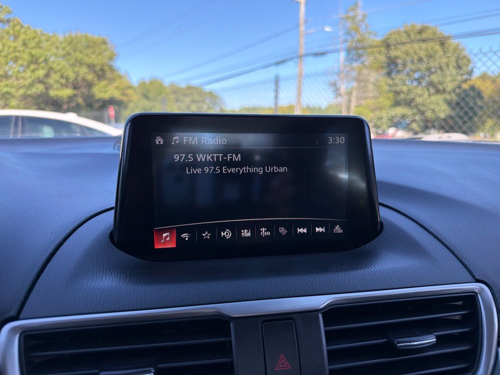 Used 2018 MAZDA MAZDA3 Touring FWD image 10