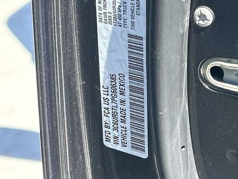 Used 2023 RAM 2500 Limited AWD/4WD image 34