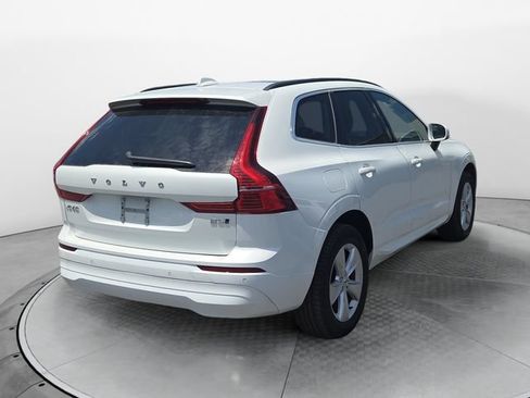 Used 2022 Volvo XC60 B5 Momentum AWD/4WD image 5