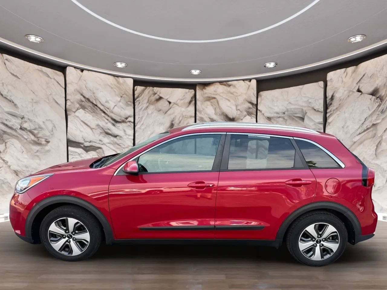 Used 2017 Kia Niro LX FWD image 4