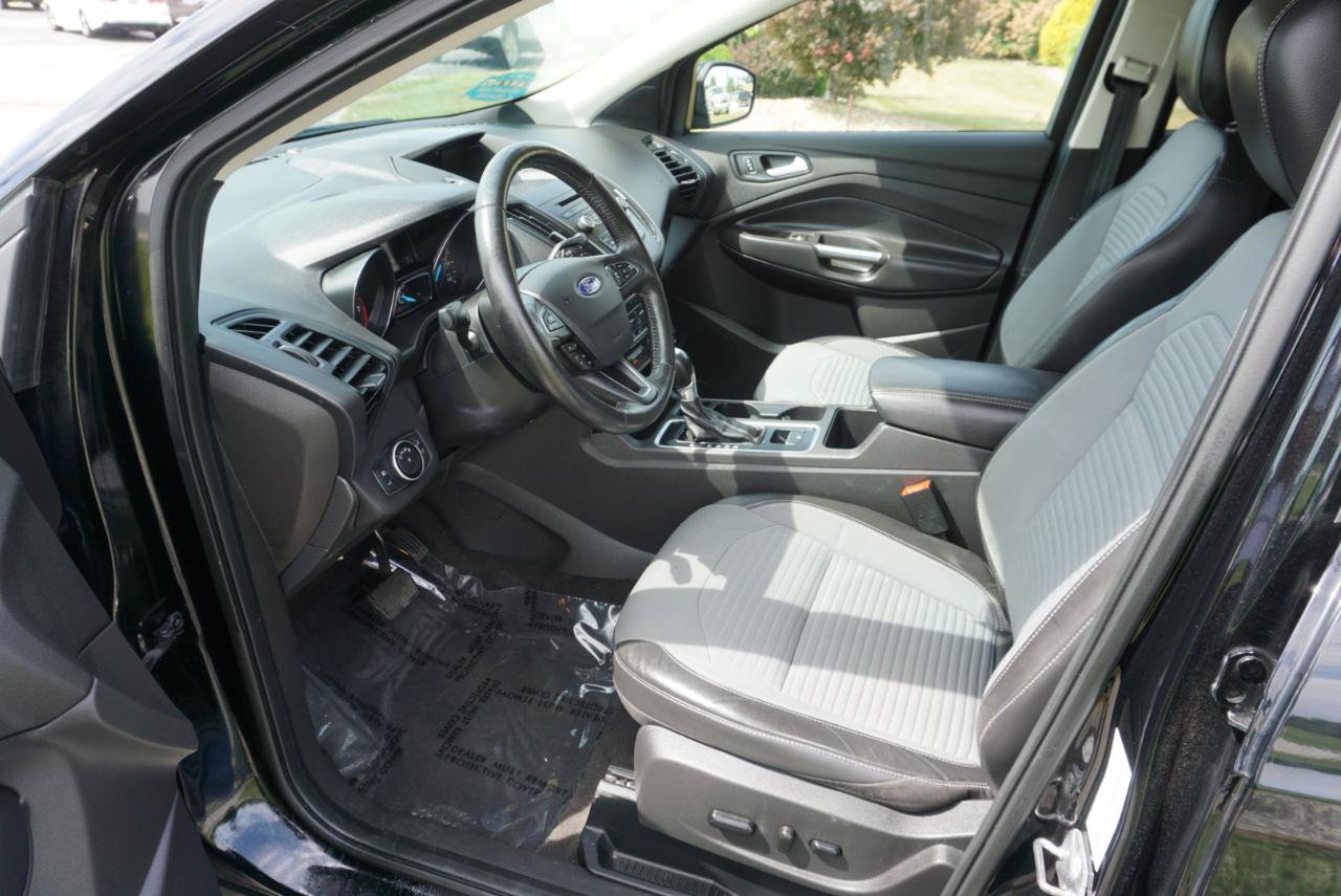 Used 2018 Ford Escape SE w/ SE Sport Appearance Package FWD image 7