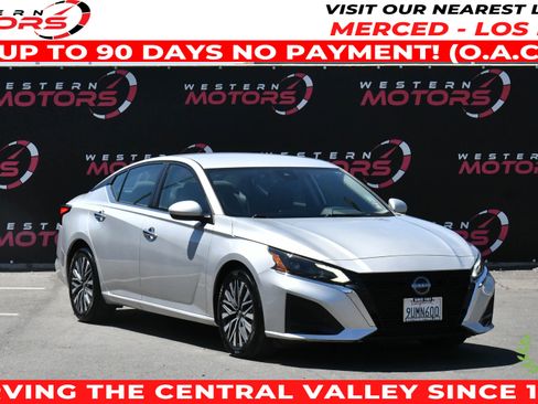 Used 2023 Nissan Altima 2.5 SV FWD image 1