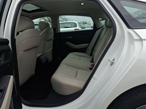 Used 2024 Honda Accord EX image 11