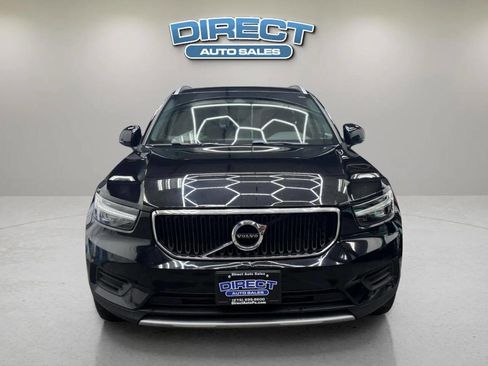 Used 2020 Volvo XC40 T5 Momentum w/ Protection Package image 2