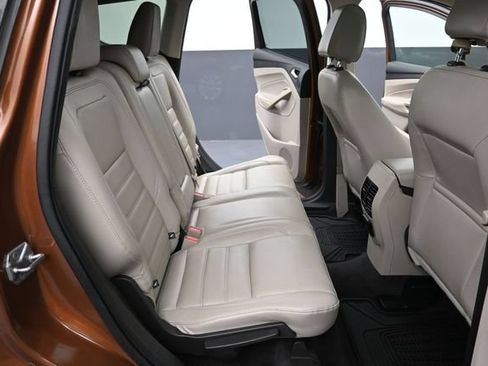 Used 2017 Ford Escape Titanium FWD image 10