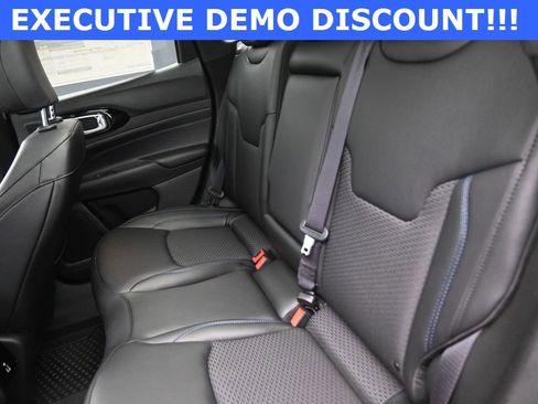 New 2025 Jeep Compass Latitude w/ Sun & Sound Group image 14