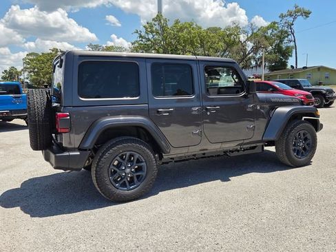 Used 2026 Jeep Wrangler Unlimited Sport AWD/4WD image 7