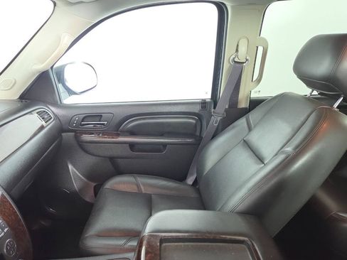Used 2014 GMC Yukon XL Denali AWD/4WD image 16