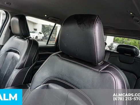Used 2023 Jeep Grand Cherokee Limited AWD/4WD image 18
