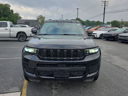 Used 2024 Jeep Grand Cherokee L Altitude AWD/4WD image 2