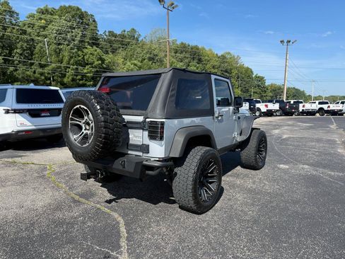 Used 2011 Jeep Wrangler Sport AWD/4WD image 3