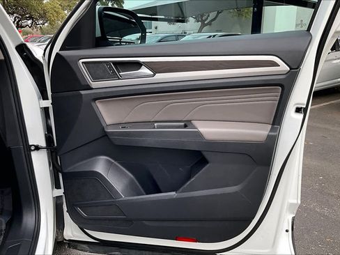 Certified 2023 Volkswagen Atlas SE image 23