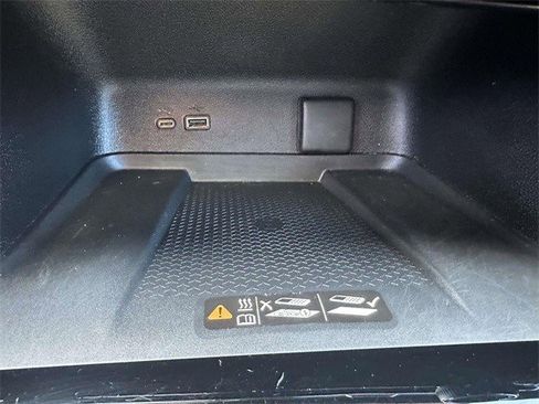 Certified 2025 Chevrolet Traverse LT w/ Driver Confidence Package image 28