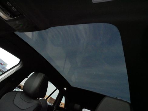 Certified 2023 Volkswagen ID.4 Pro S image 32