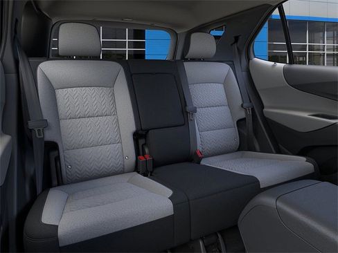 New 2022 Chevrolet Equinox LS w/ LS Convenience Package image 17
