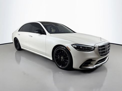 Used 2023 Mercedes-Benz S 500 4MATIC image 3