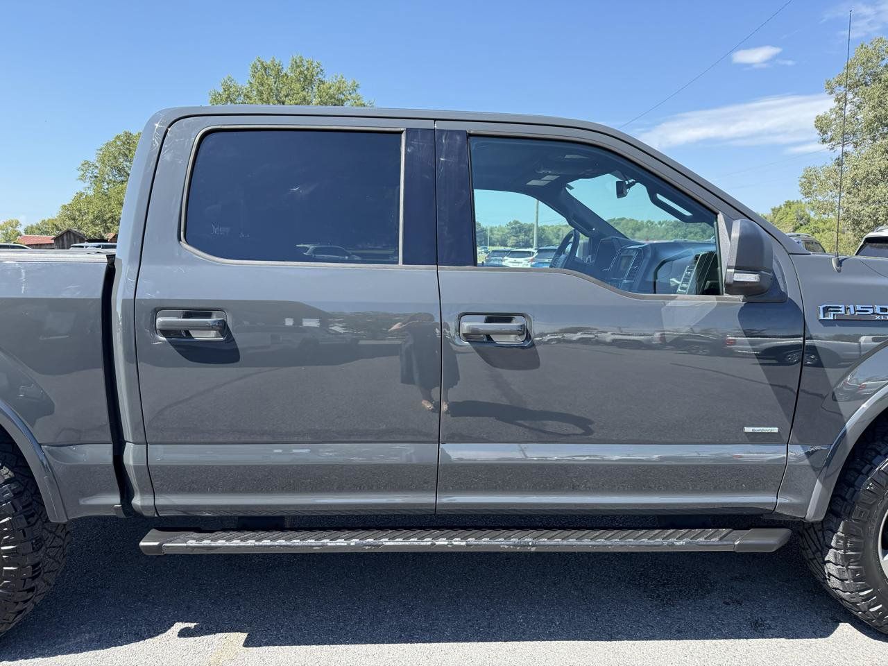 Used 2017 Ford F150 XLT w/ Equipment Group 302A Luxury AWD/4WD image 43