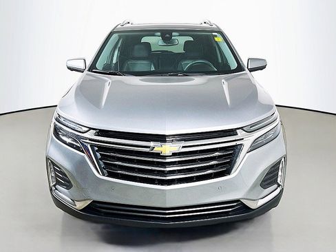 Used 2023 Chevrolet Equinox Premier image 2