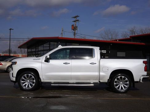 Used 2022 Chevrolet Silverado 1500 High Country w/ Technology Package image 4