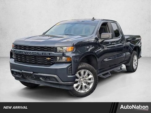 Used 2020 Chevrolet Silverado 1500 Custom w/ Custom Value Package image 1