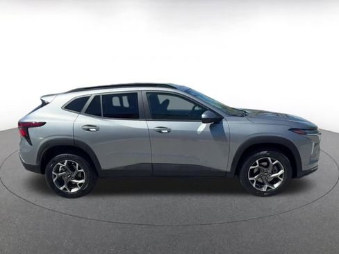 Used 2025 Chevrolet Trax LT image 16