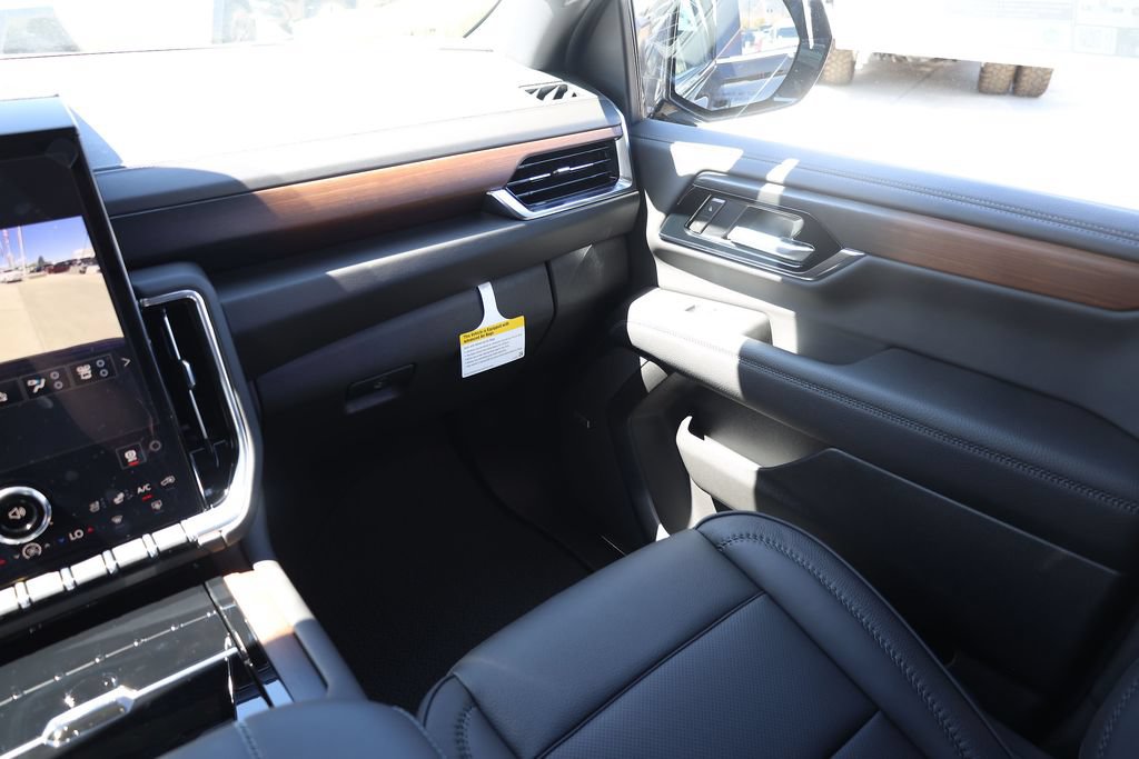 New 2026 GMC Yukon Denali AWD/4WD image 23