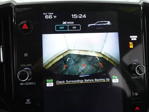 Used 2024 Subaru Ascent Premium w/ Convenience Package image 18