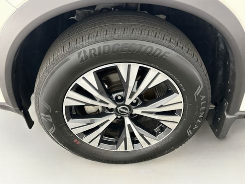 Used 2023 Nissan Rogue SV w/ SV Premium B Package AWD/4WD image 11