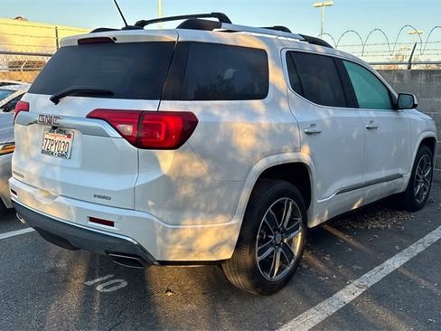 Used 2017 GMC Acadia Denali w/ Technology Package image 3