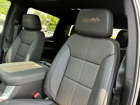 New 2026 Chevrolet Silverado 1500 High Country w/ High Country Premium Package AWD/4WD image 22