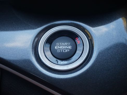 Used 2023 Jeep Grand Cherokee Laredo w/ Luxury Tech Group I image 34