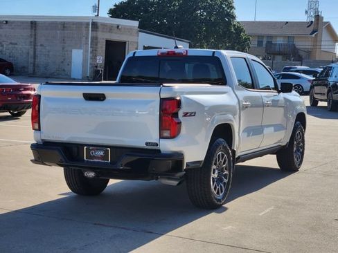 Used 2024 Chevrolet Colorado Z71 w/ Z71 Convenience Package 2 AWD/4WD image 15