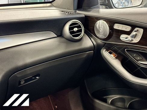 Used 2017 Mercedes-Benz GLC 300 4MATIC image 26