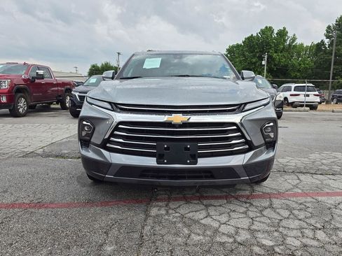 Used 2023 Chevrolet Blazer Premier w/ Driver Confidence II Package AWD/4WD image 2