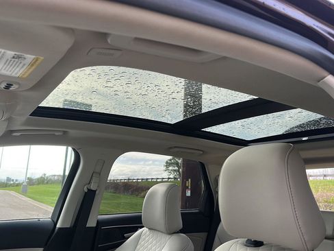 Used 2023 Ford Edge Titanium w/ Class II Trailer Tow Package AWD/4WD image 21