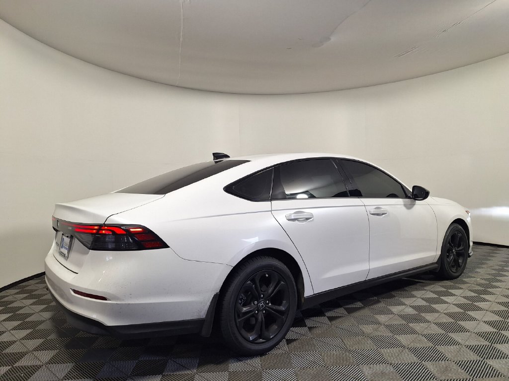 Used 2025 Honda Accord SE image 5