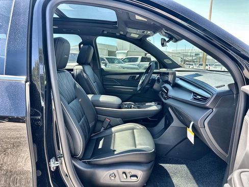 Used 2026 Buick Enclave Avenir w/ Super Cruise Package image 28