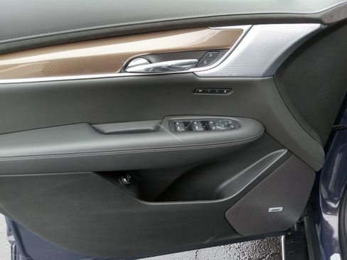 Used 2025 Cadillac XT6 Premium Luxury w/ Platinum Package image 9