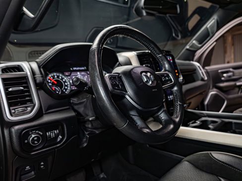 Used 2019 RAM 1500 Laramie w/ Sport Appearance Package image 18