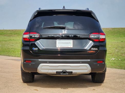 Used 2023 Honda Pilot TrailSport image 8